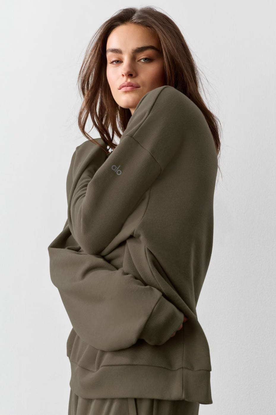 Chill Crew Pullover