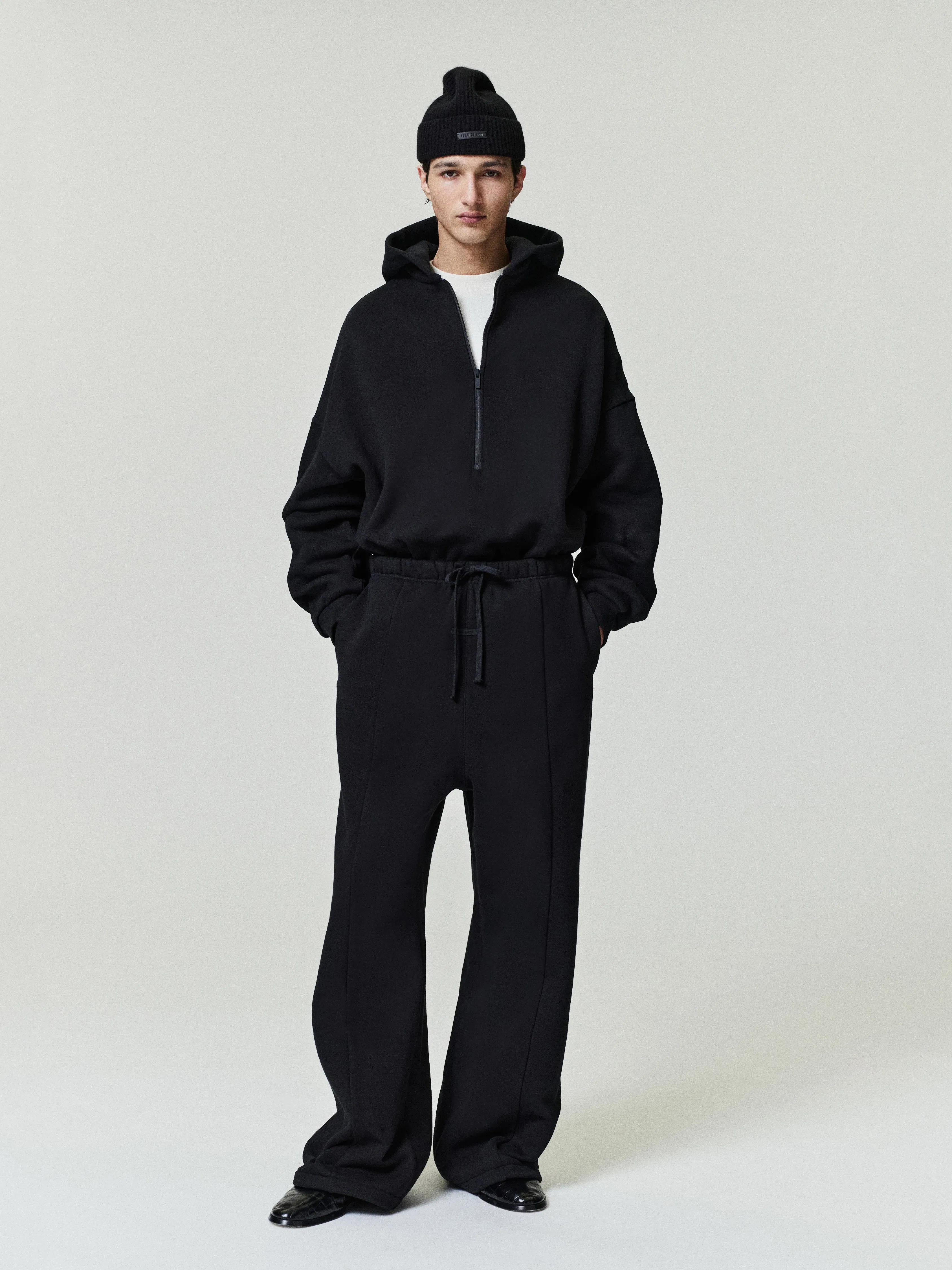 Essentials Signature Lounge Sweatpant Black