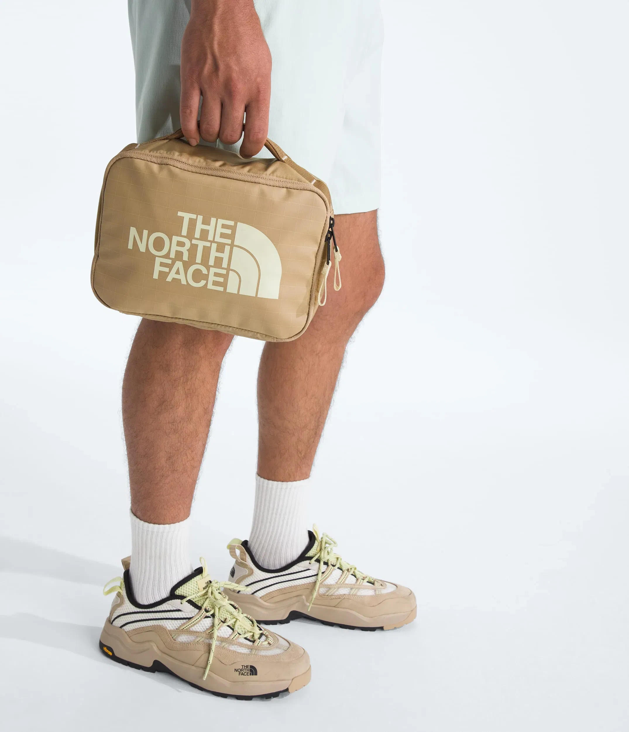 The North Face Base Camp™ Voyager Toiletry Kit Khaki Stone-Utility Brown-Desert Stone
