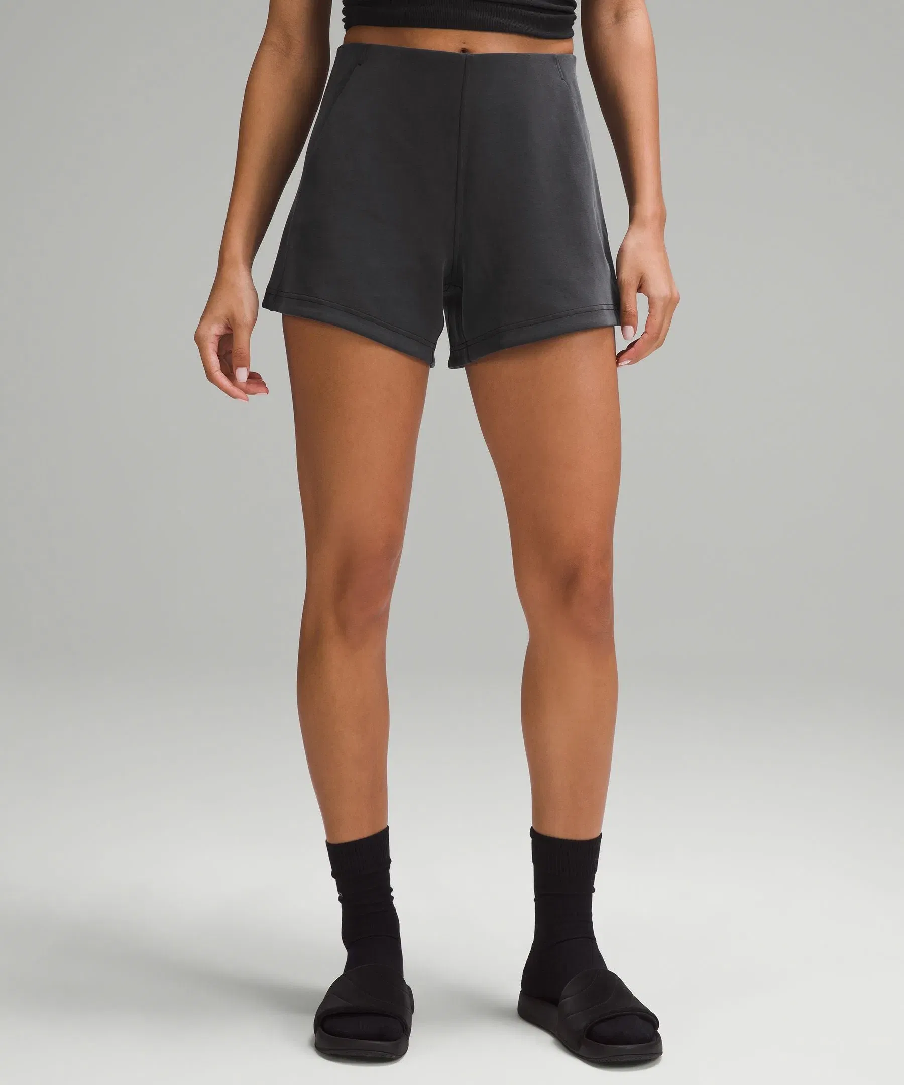 Lululemon Women's Softstreme Kick-Flare Mid-Rise Short 4"