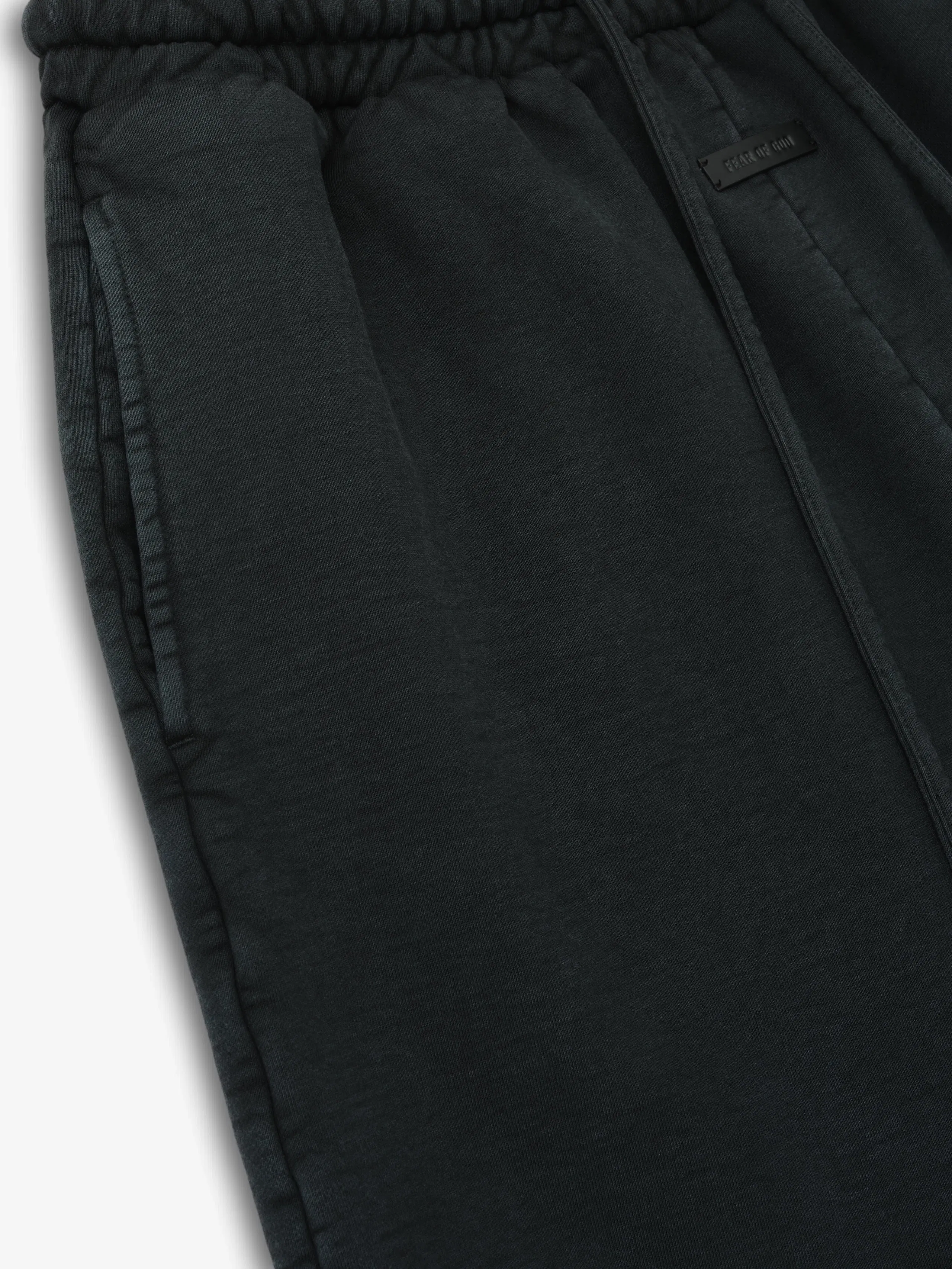 Essentials Sunfaded Vacation Sweatshort Black