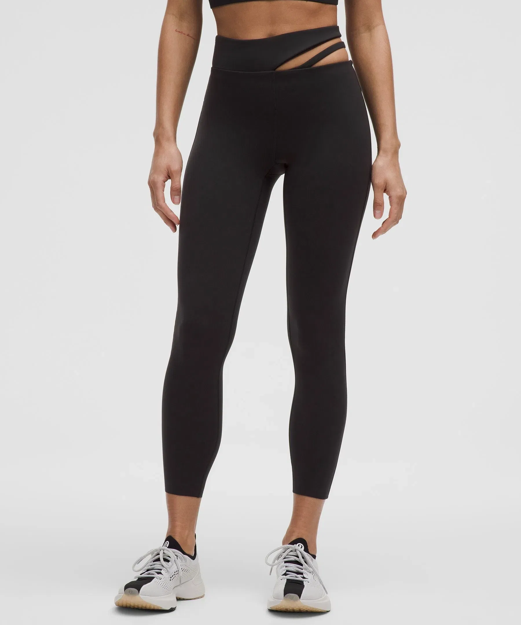 Lululemon Women's Cut-Out Waist High-Rise Train Tight 25"