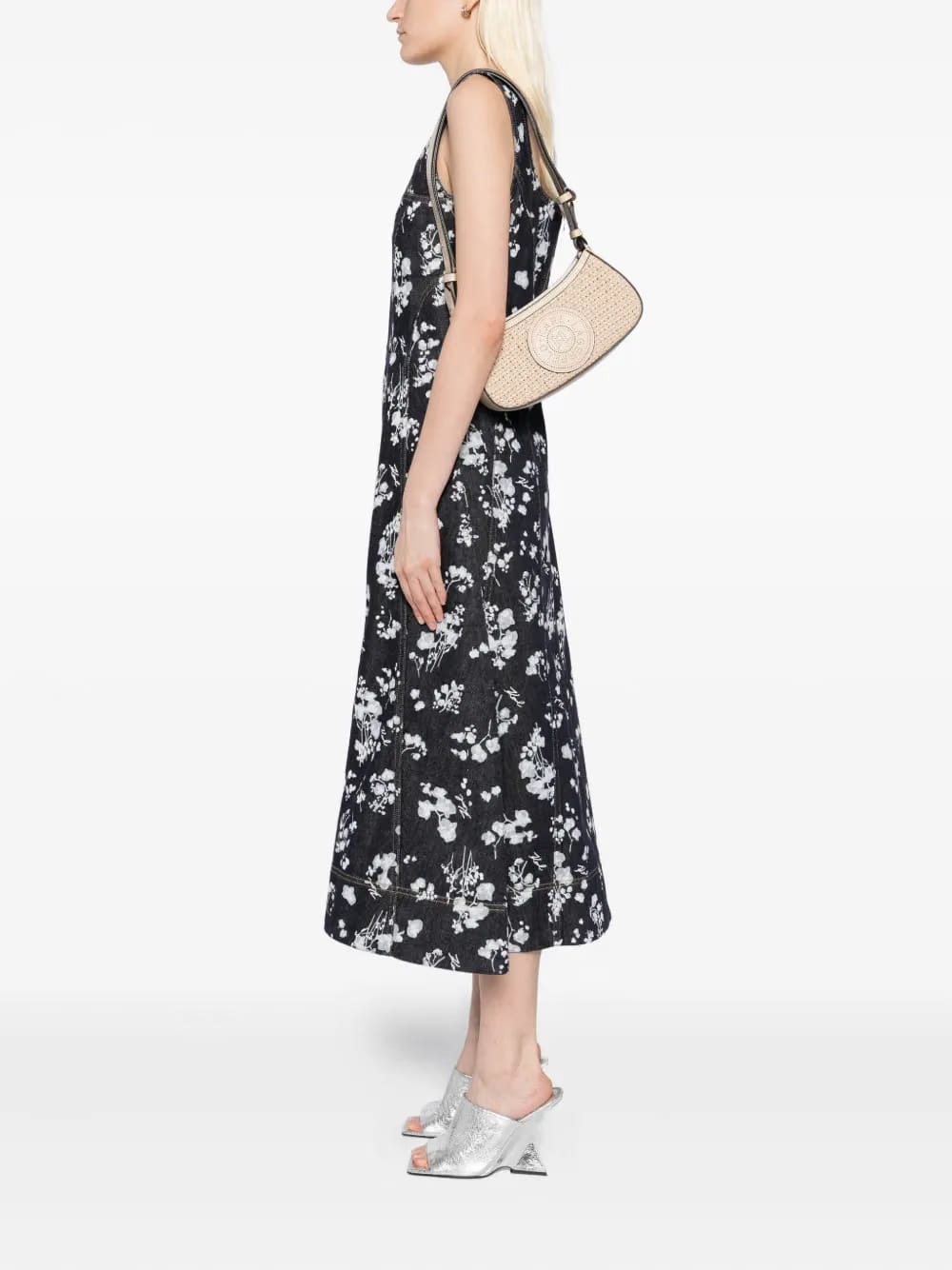 Circle shoulder bag