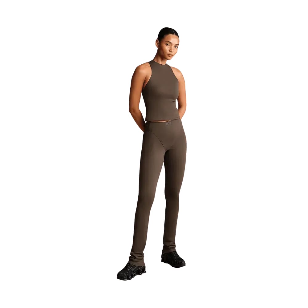 Nike X Skims Matte Women's High-Waisted V-Panel Straight Leggings DARK SEPIA