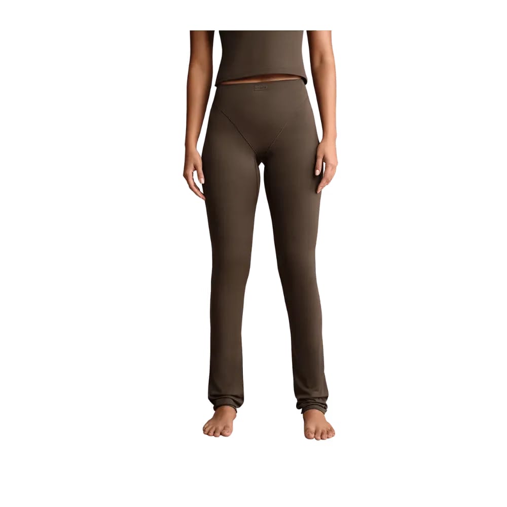 Nike X Skims Matte Women's High-Waisted V-Panel Straight Leggings DARK SEPIA