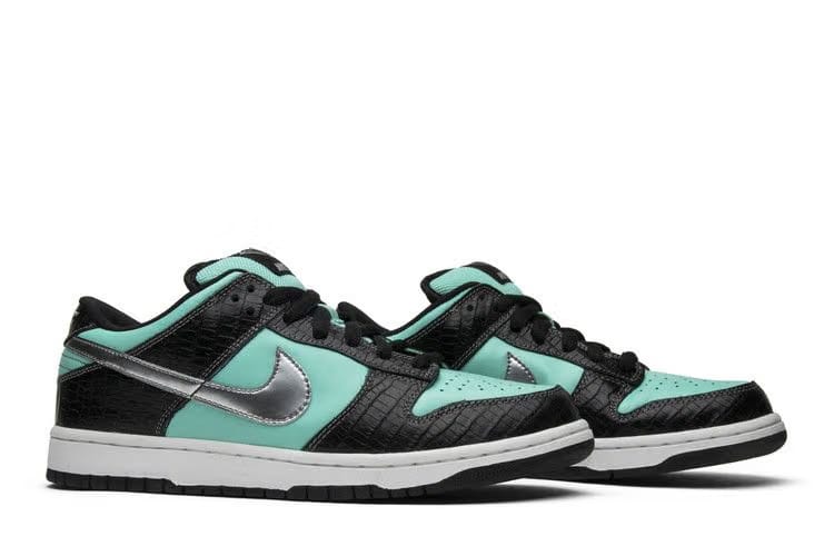 Nike SB Dunk Low Diamond Supply Co x Tiffany
