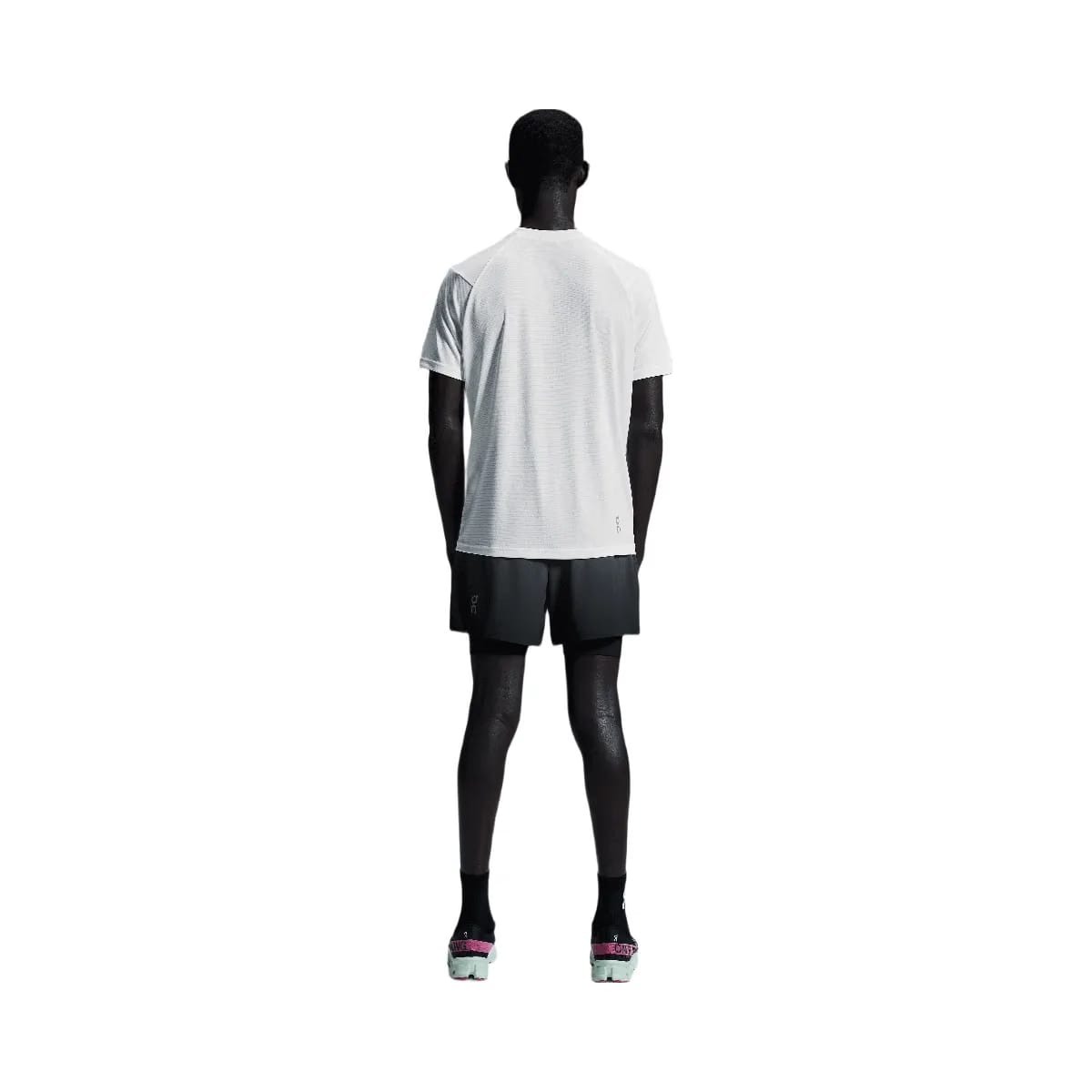 On Pace-T Undyed | Pink