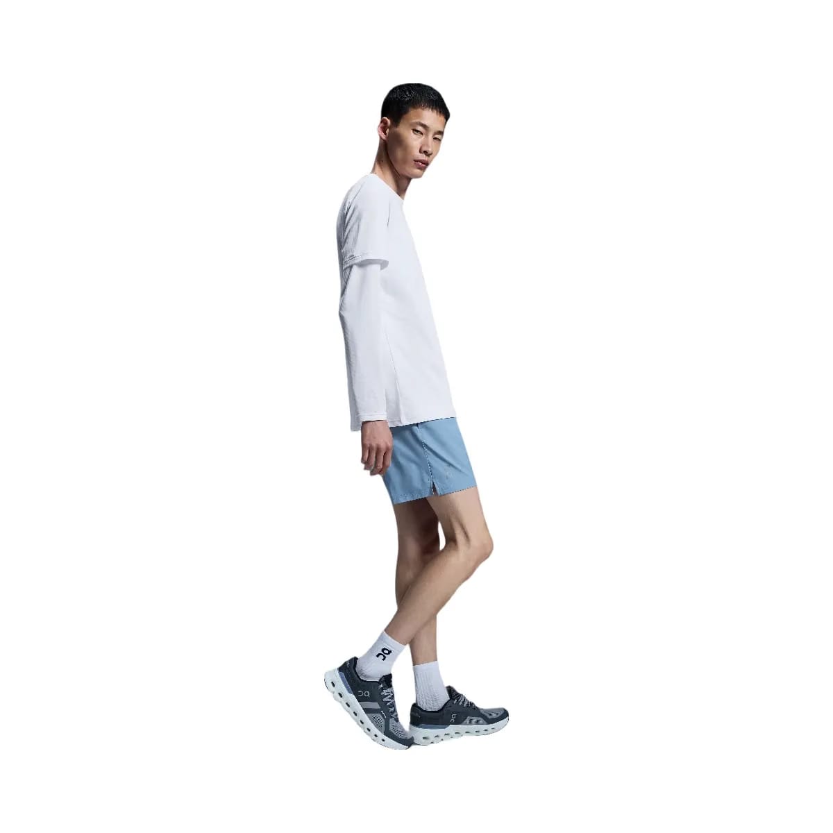 On 5" Core Shorts Chambray