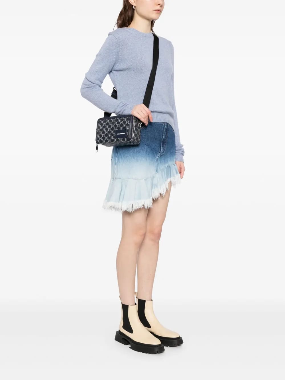 Kvoyage cross body bag