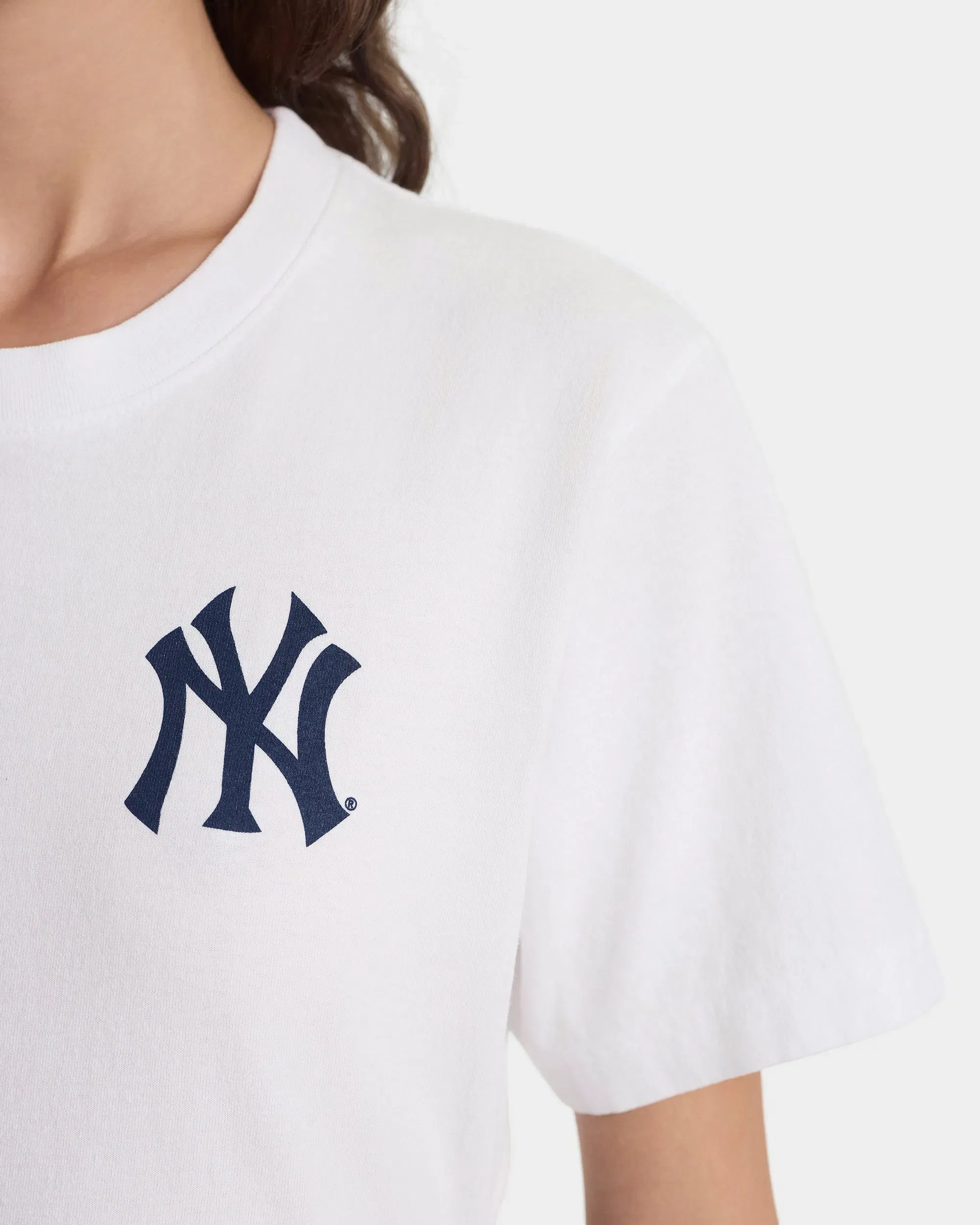 Yankees Curve T-Shirt - White/Navy