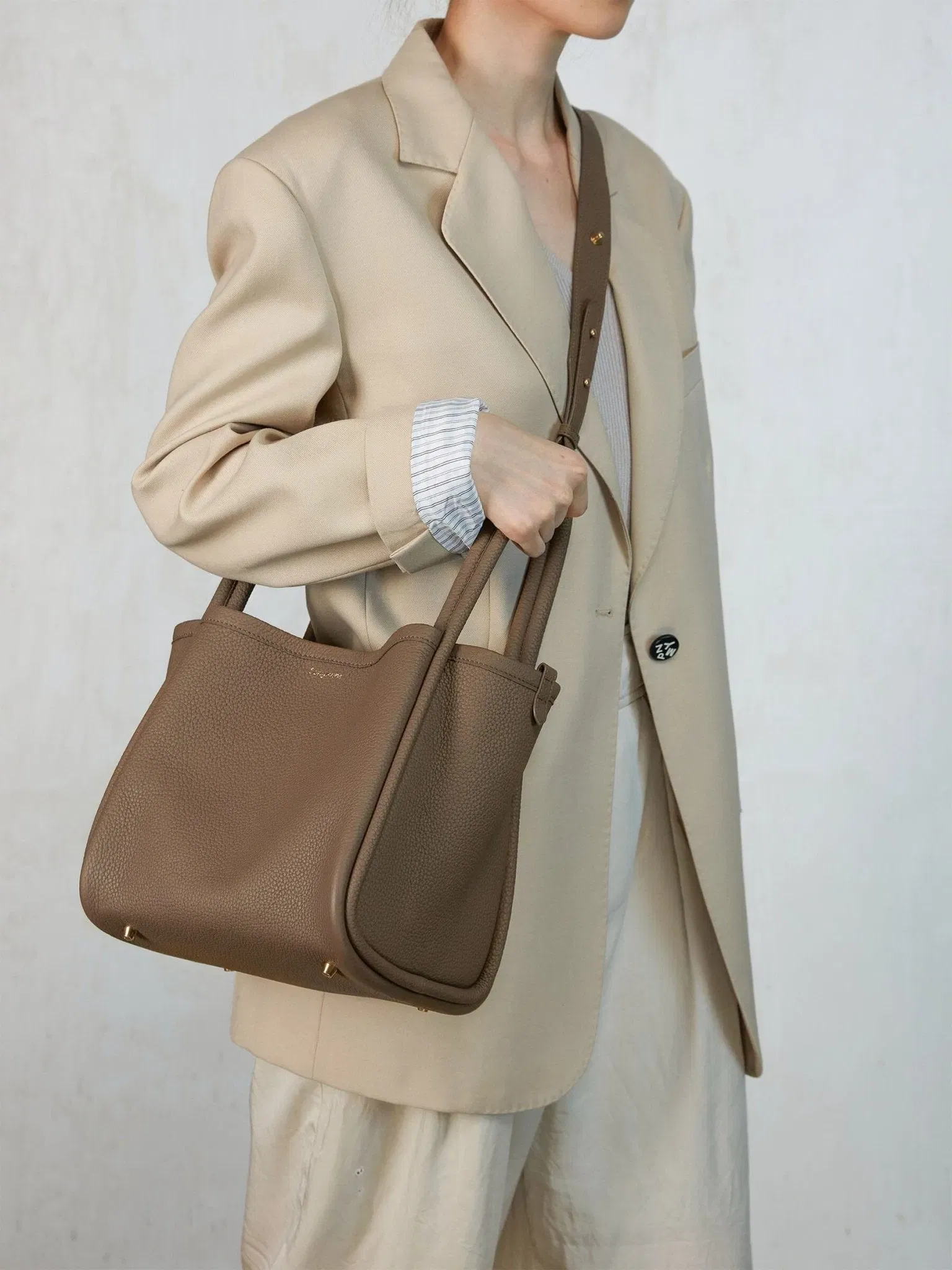 Songmont Large Song Bag Taupe