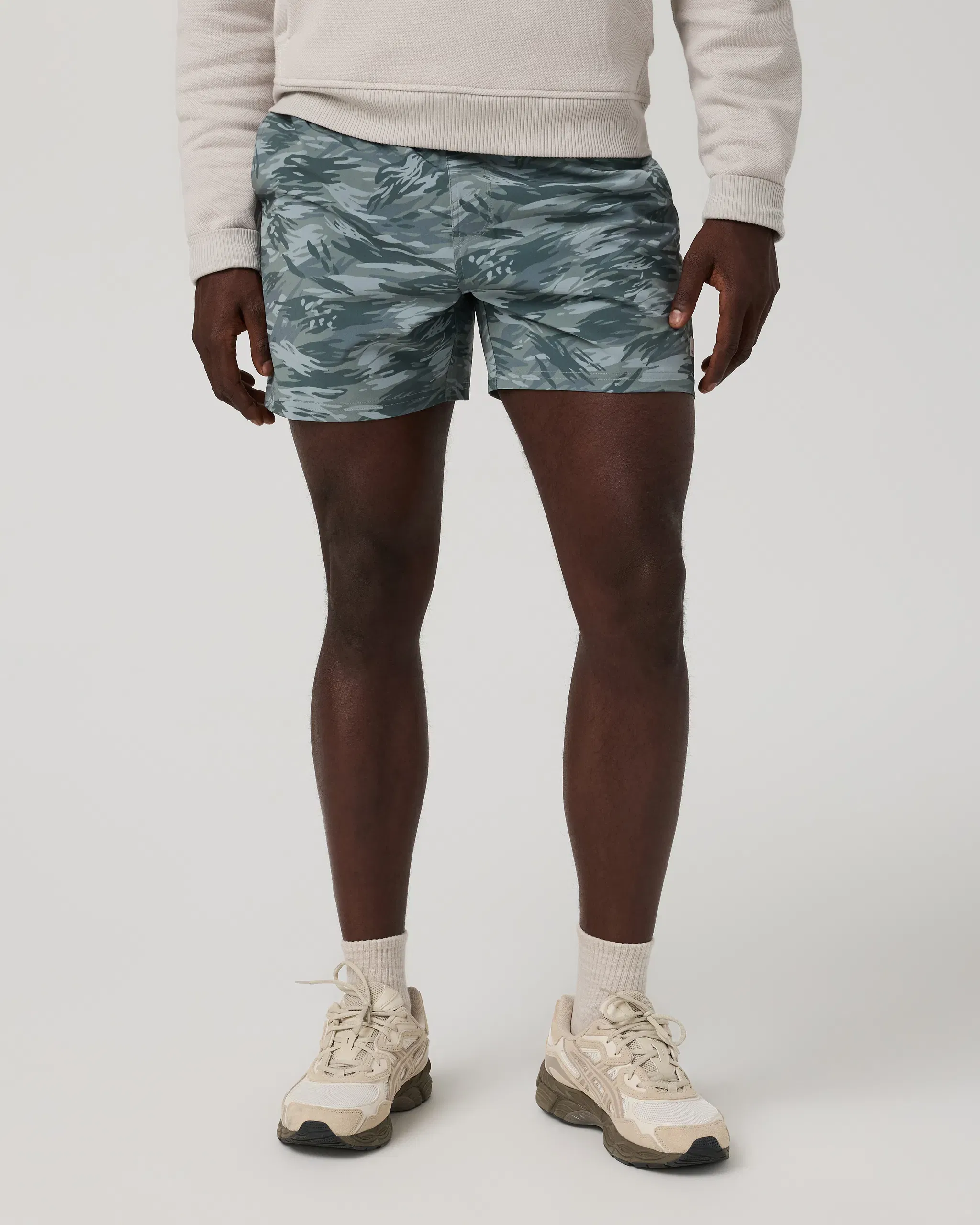 Vuori Banks Session Short Unlined 5