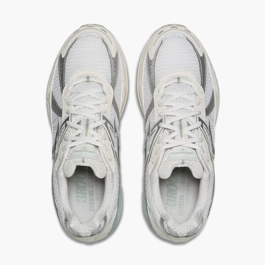 Brooks Adrenaline GTS 10 White/Coconut Milk/Smoke