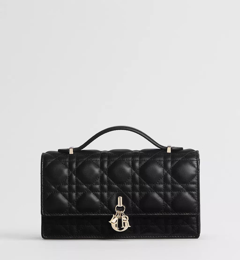 Black lambskin with Cannage pattern