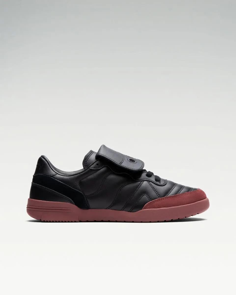 Saucony 586i S Black | Currant