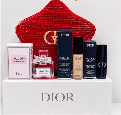 Dior Red Star Holding Gift Set