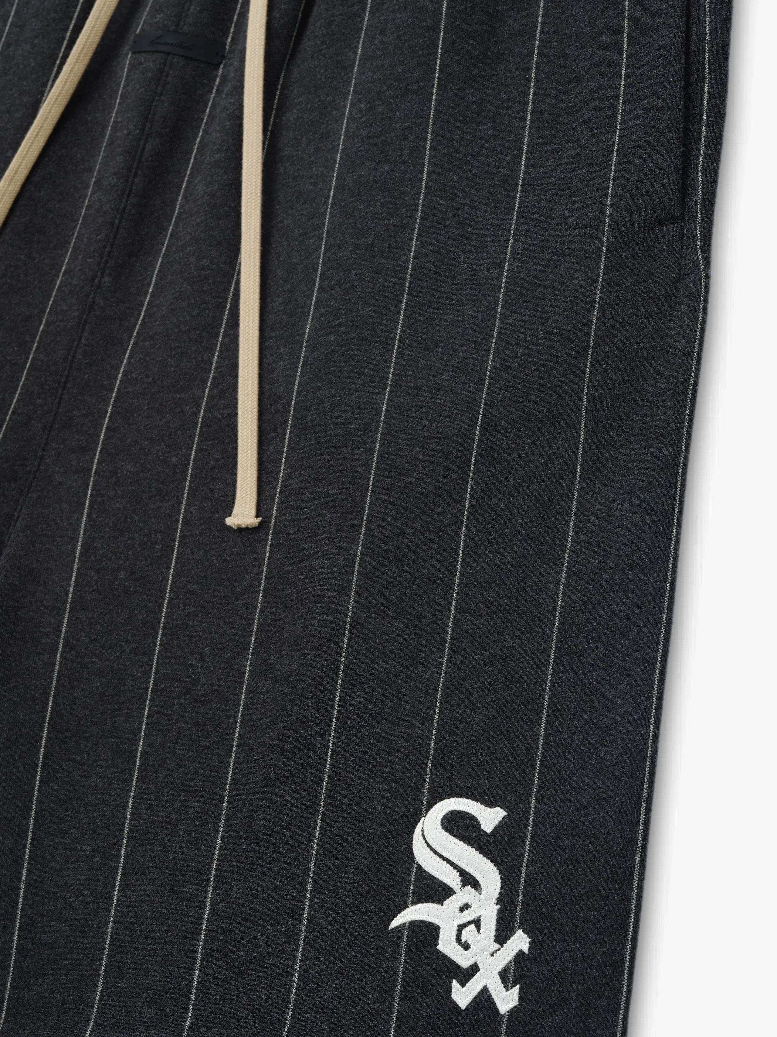 Essentials White Sox 90'S Sweatshort Iron Heather W White Pinstripes