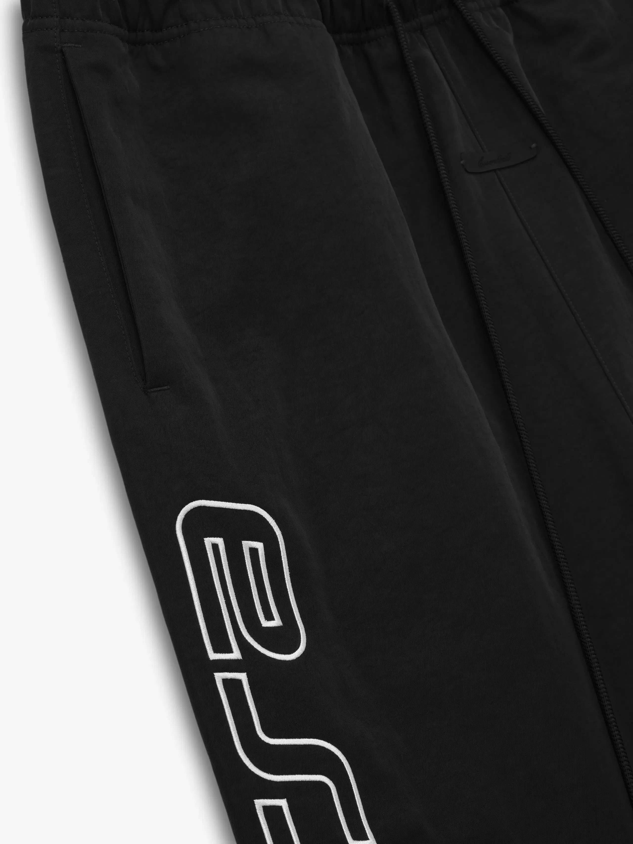 Essentials Textured Nylon Active Trace Relaxed Drawstring Pant Vintage Black