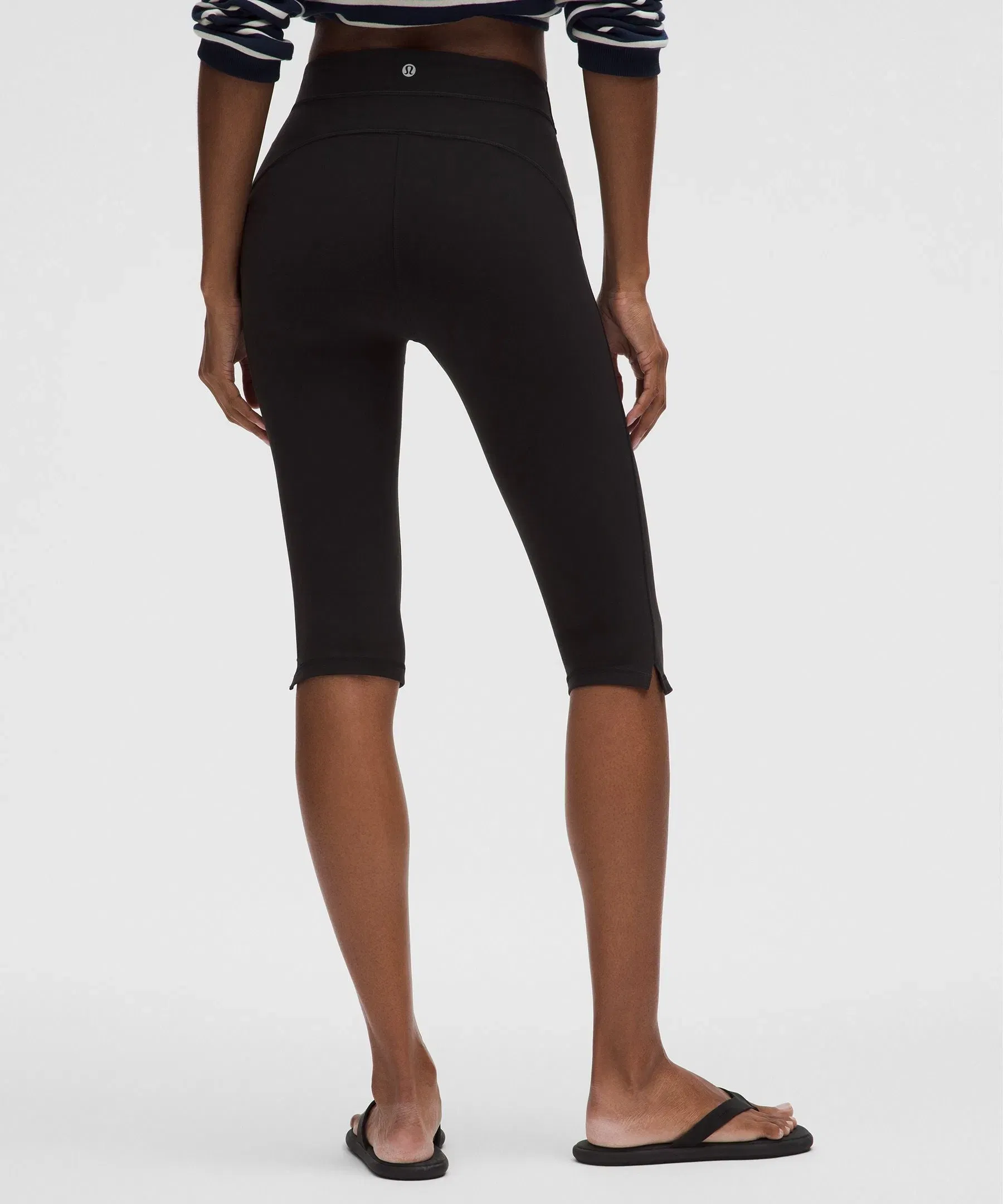 Lululemon Groove High-Rise Notched-Hem Crop 15"