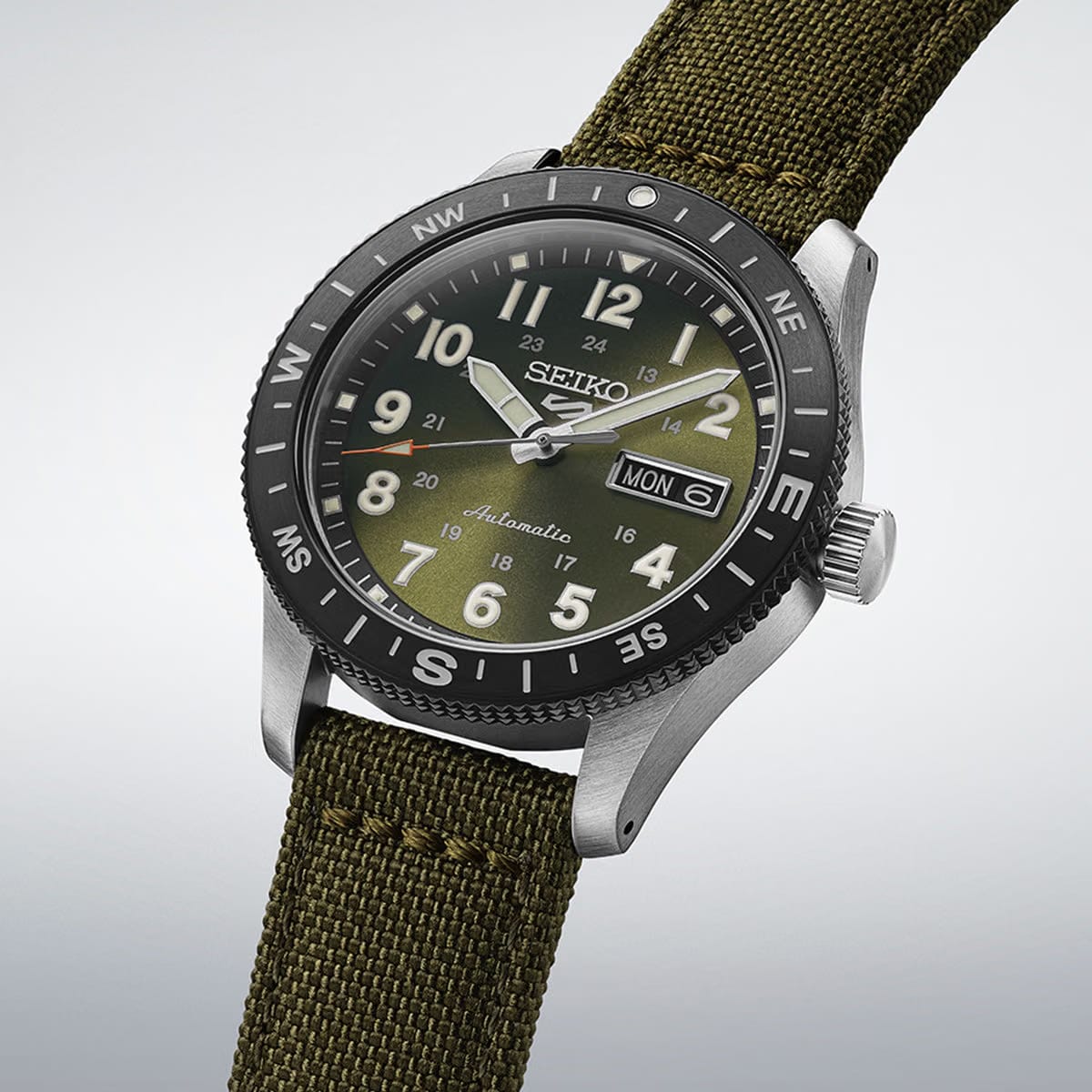 Seiko 5 Sports Field Watch - Green - HDB008K1