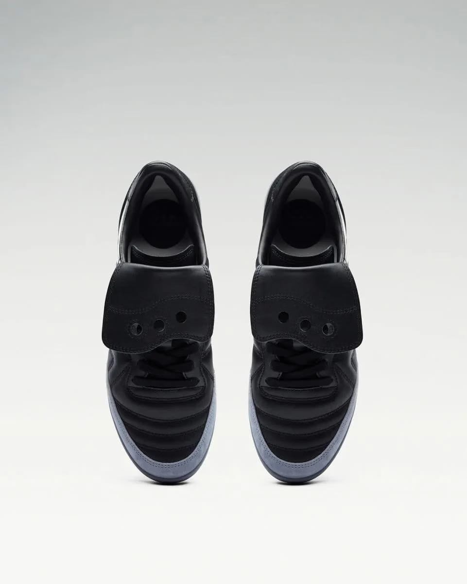 Saucony 586i S Black | Flint