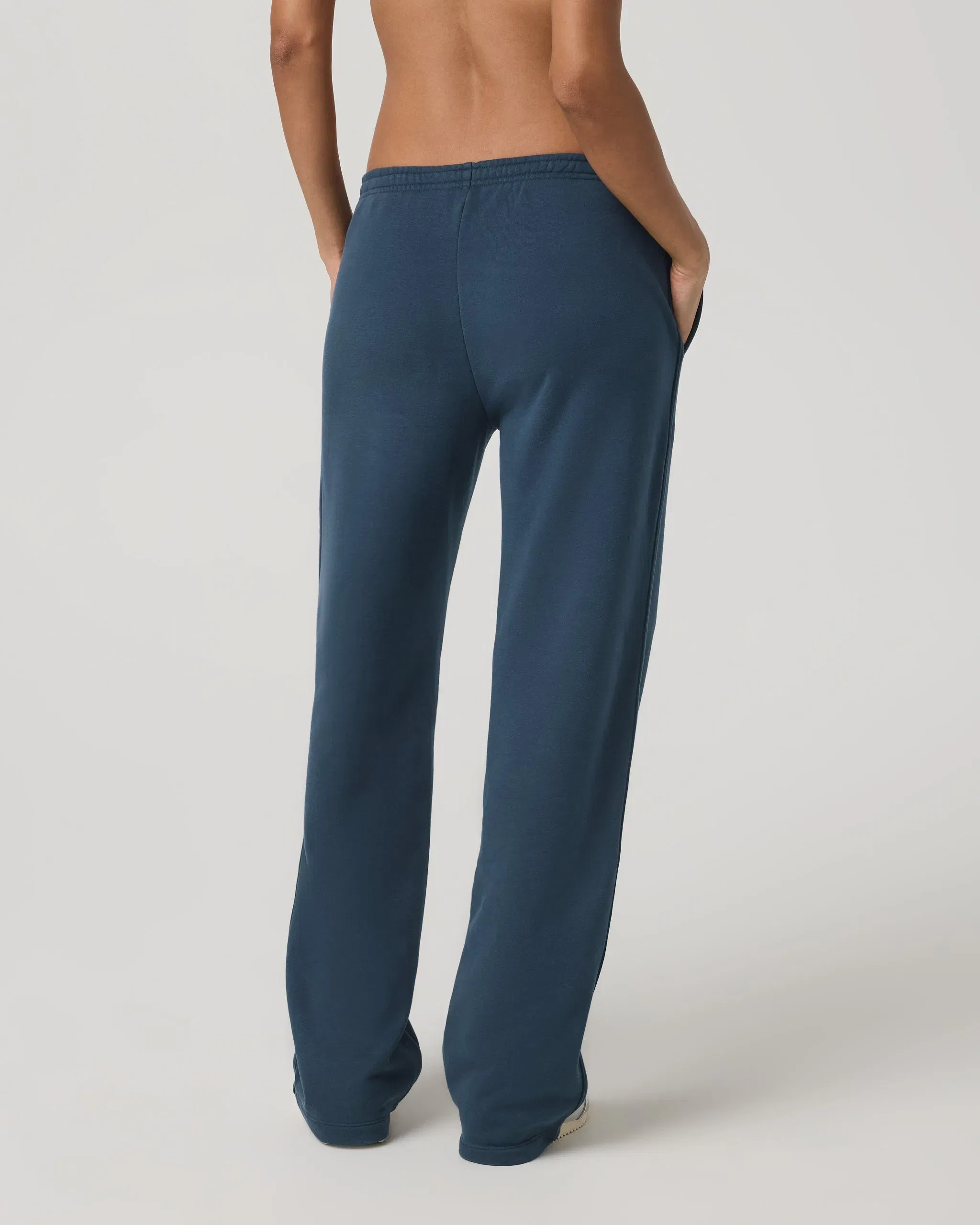 Vuori Sedona Straight Leg Sweatpant Short