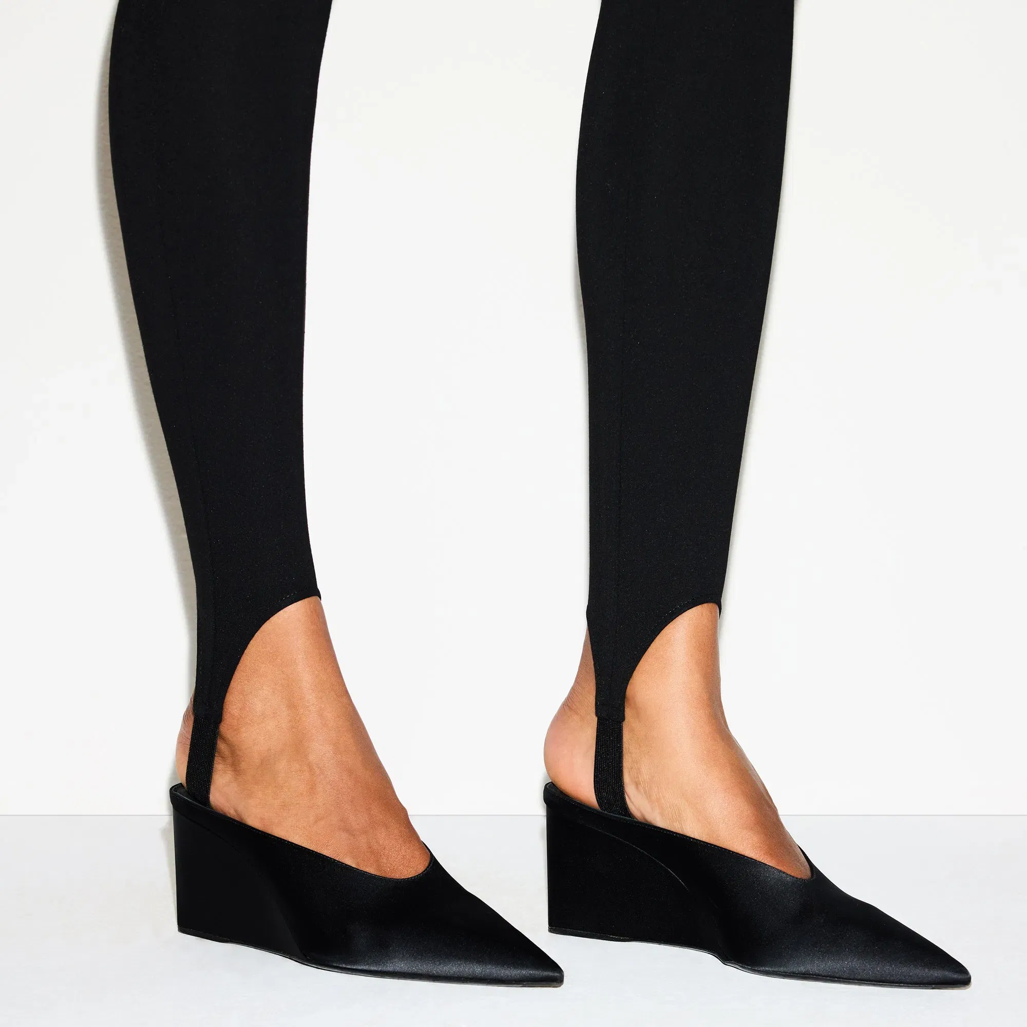 The Essential Collection High-waisted Stirrup Legging