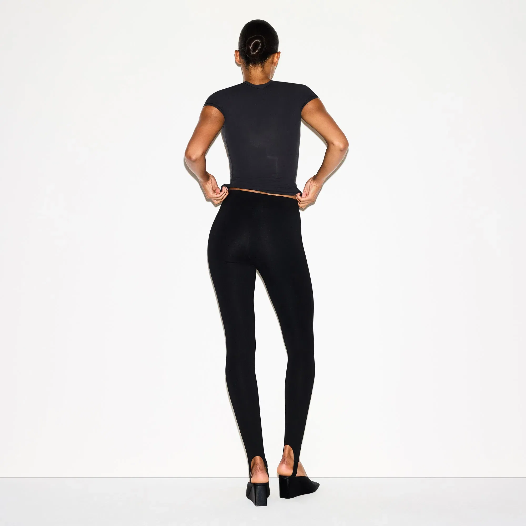 The Essential Collection High-waisted Stirrup Legging