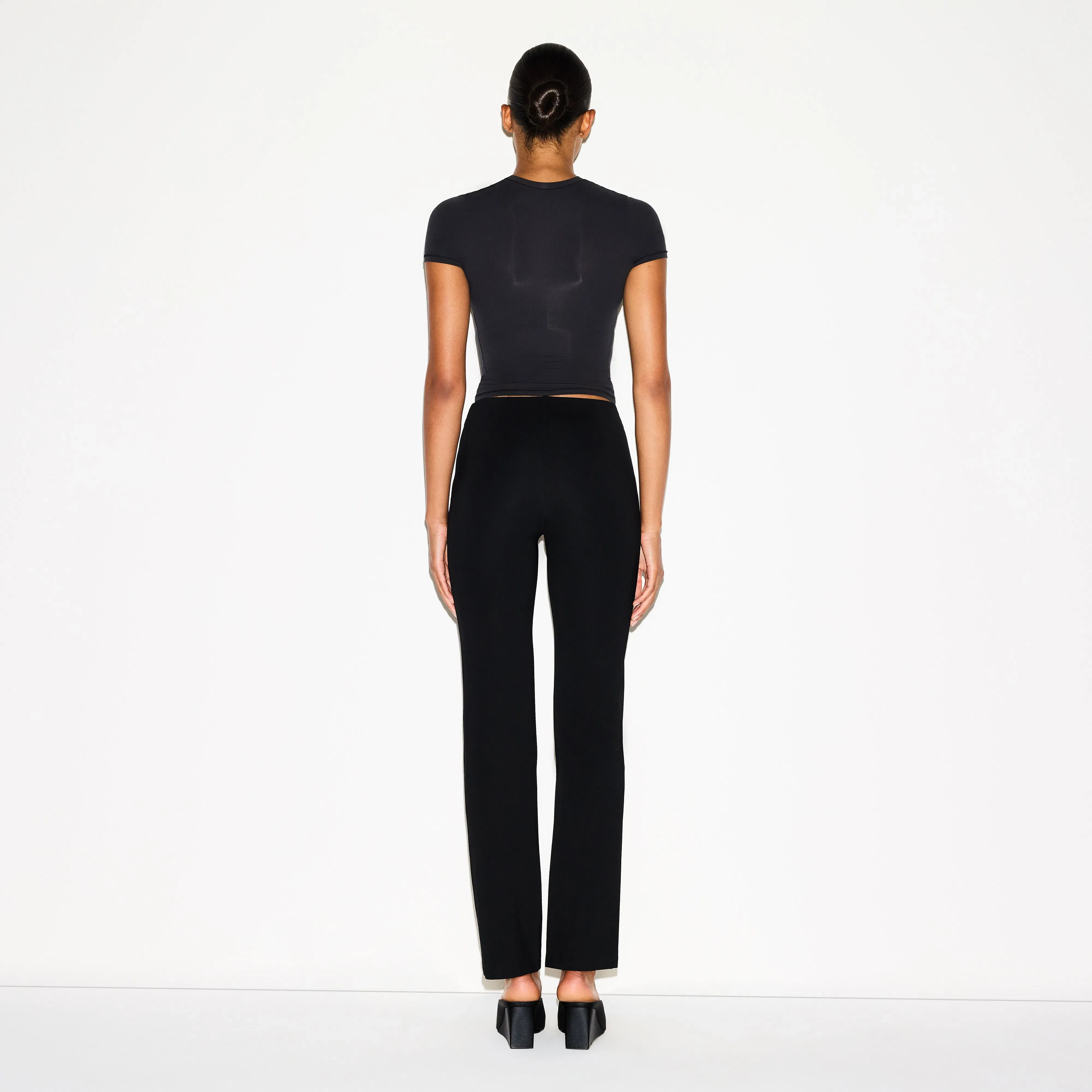 The Essential Collection High-waisted Pintuck Straight Leg Pant