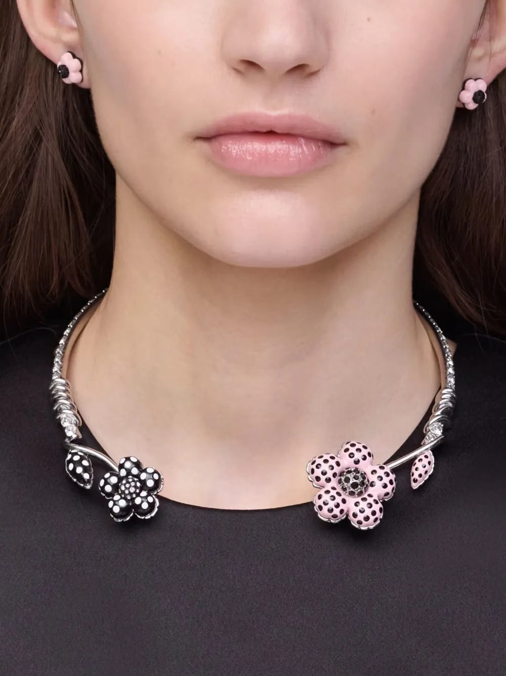 crystal-embellished flower necklace