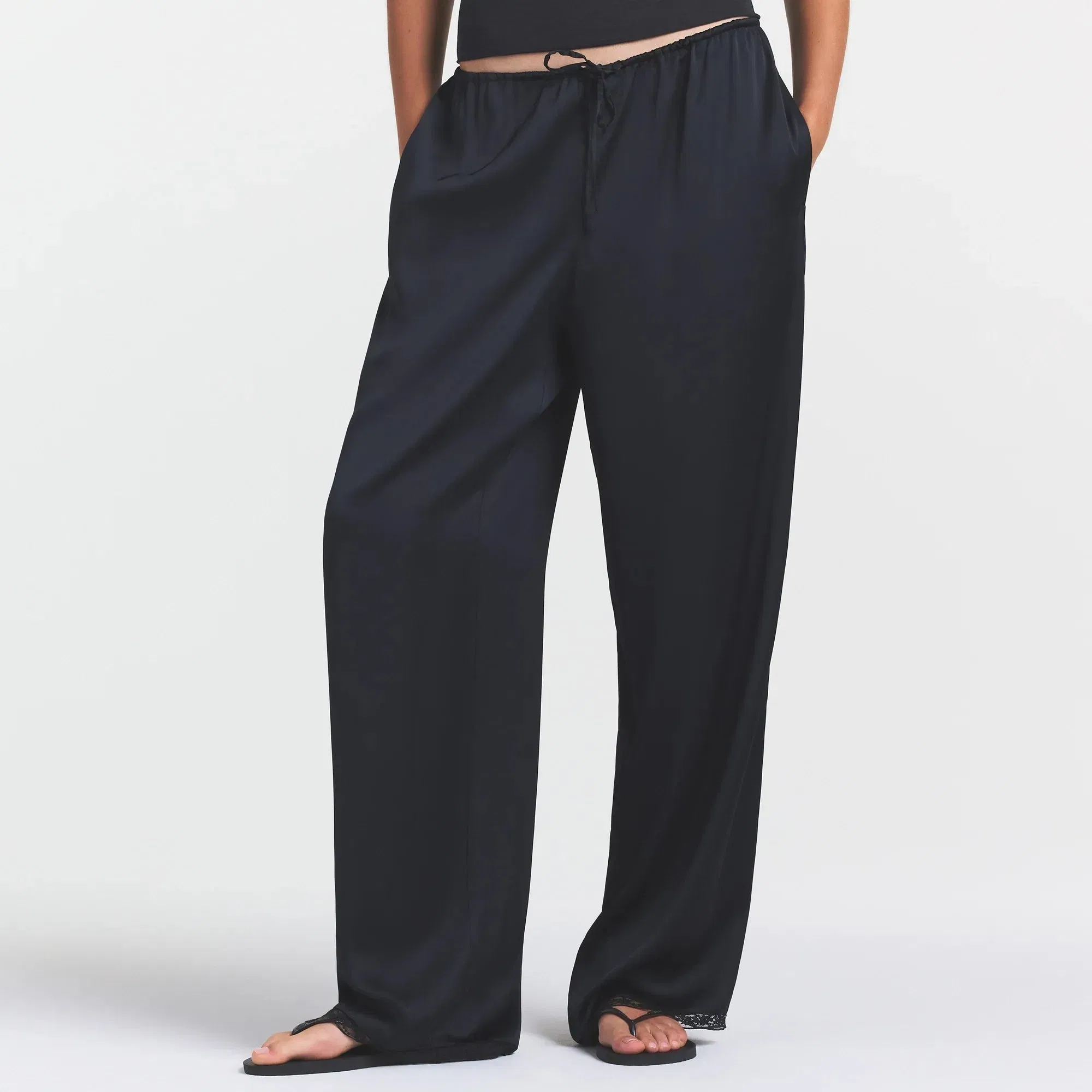 Woven Shine Lace Pant
