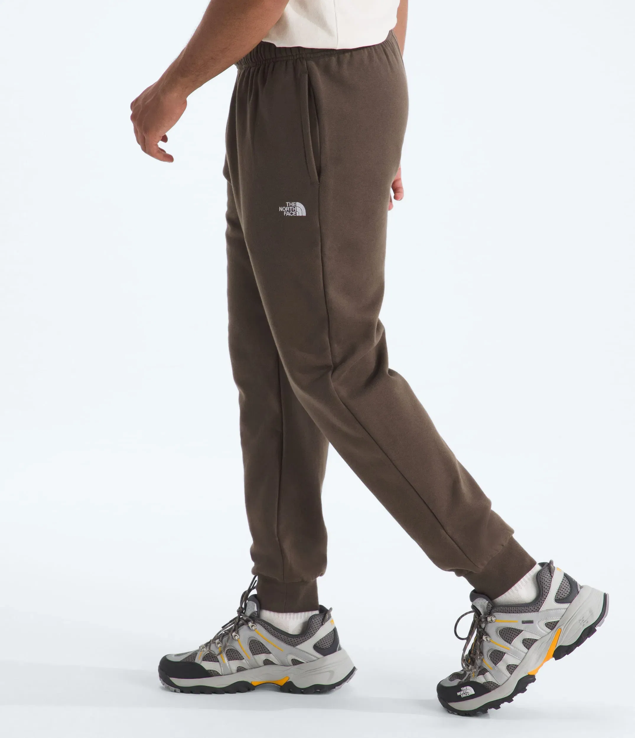 The North Face Men’s Evolution Simple Dome Regular Joggers Smokey Brown