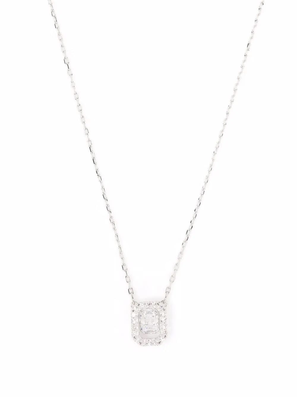 Una pendant necklace
