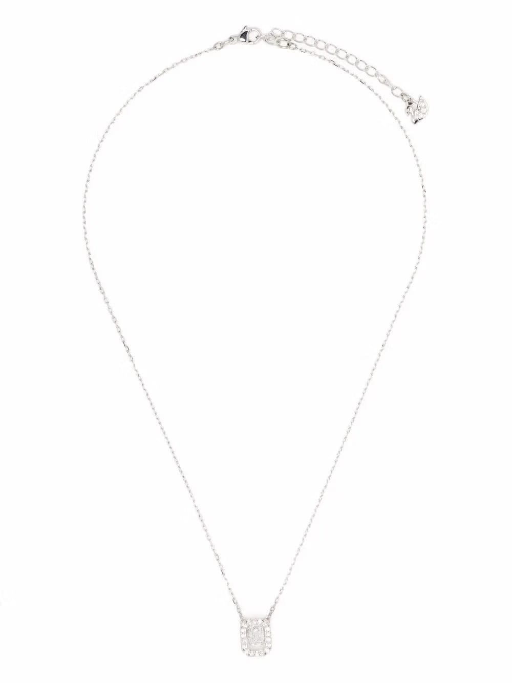 Una pendant necklace