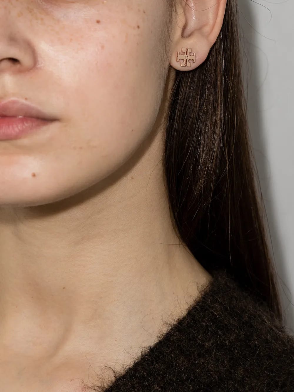 Kira stud earrings