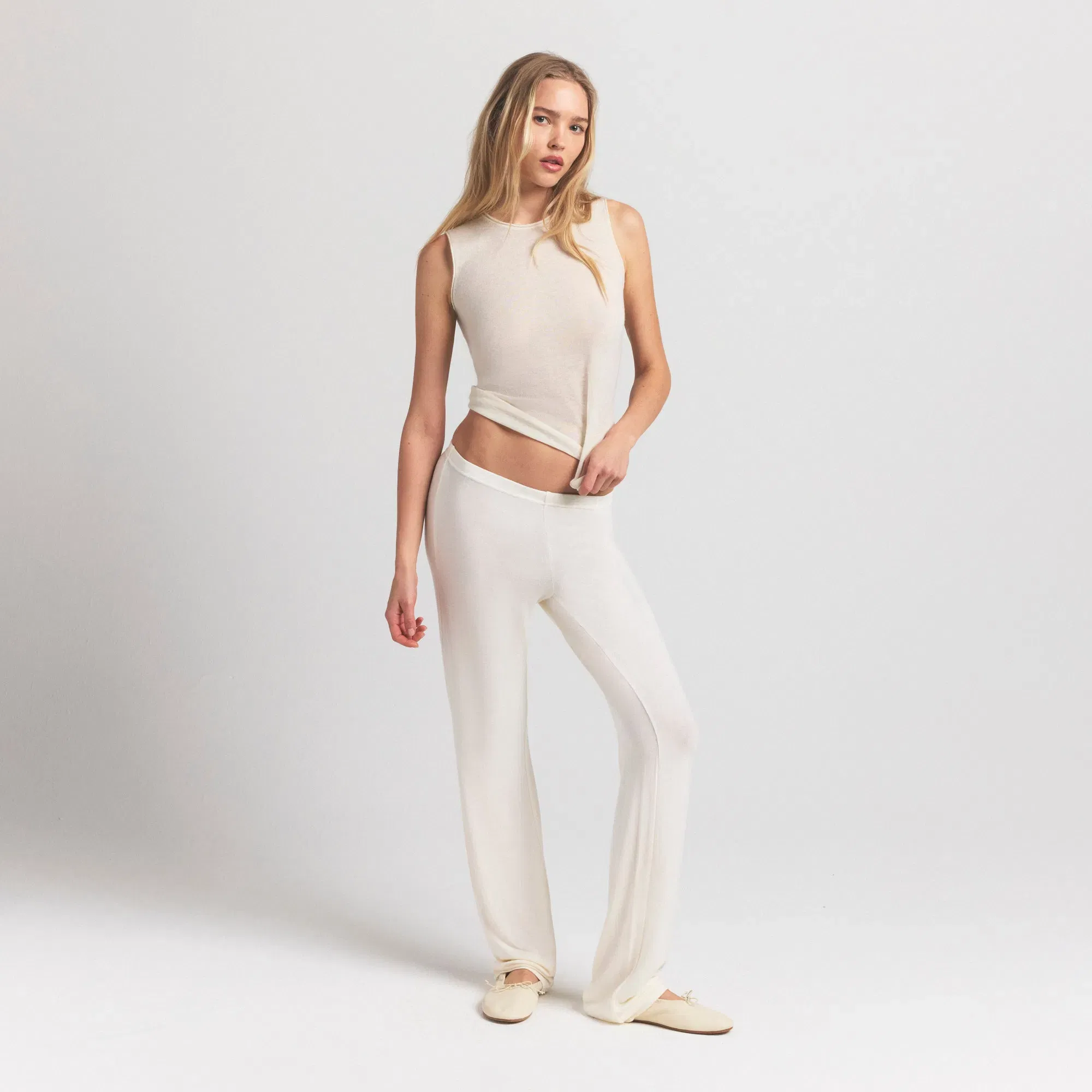 Featherweight Cashmere Sleeveless Top