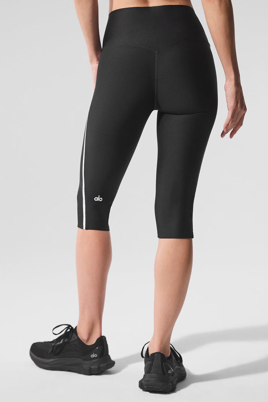Airlift High-Waist Super Sleek Contrast Capri