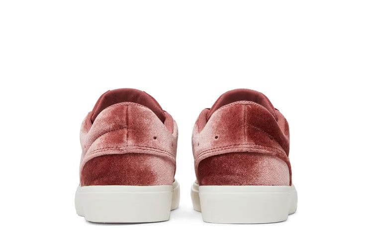 Wmns Jordan Series Es Se Canyon PinkUniversity RedOff WhiteWhite