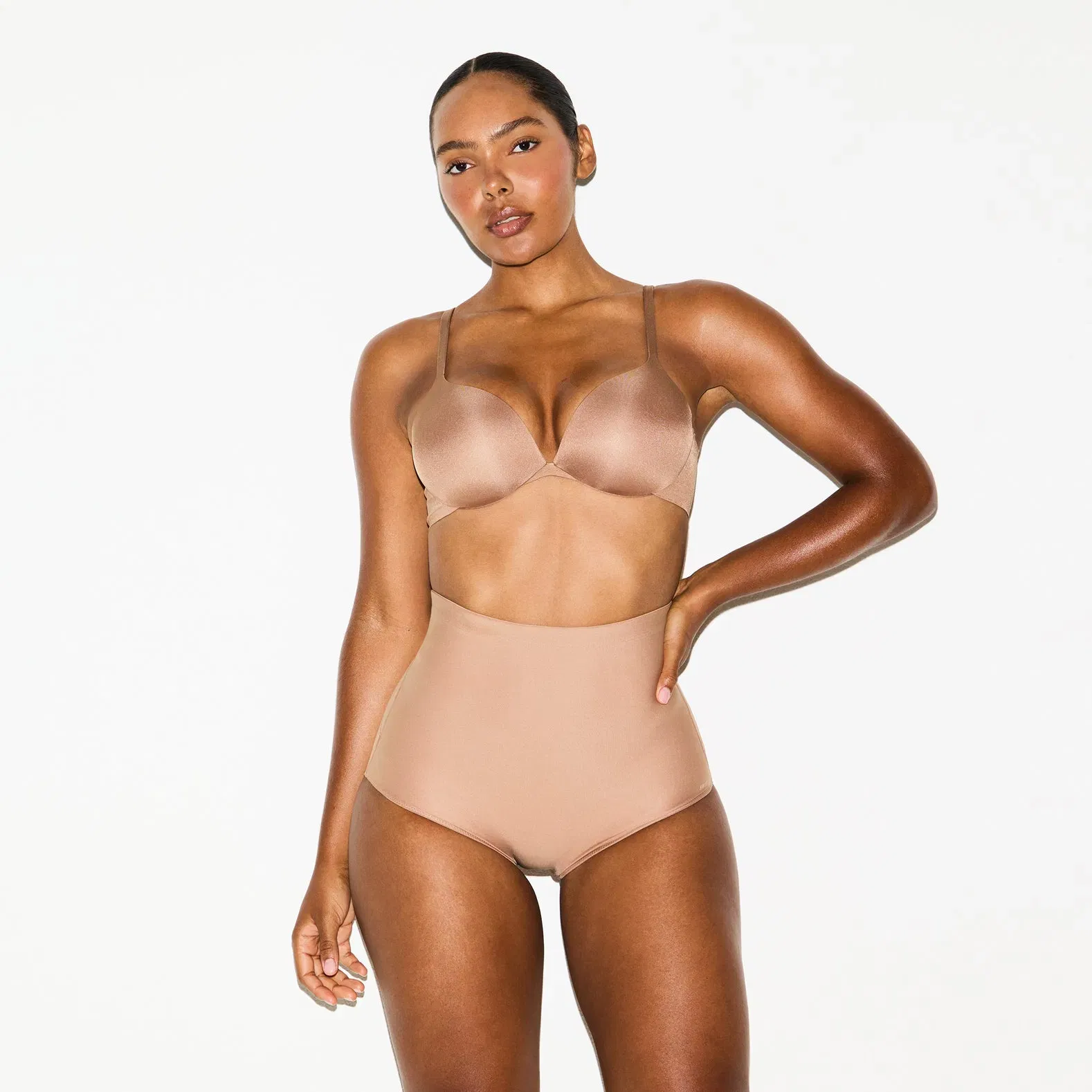Skims Body Core Sculpt Butt Lifting Brief