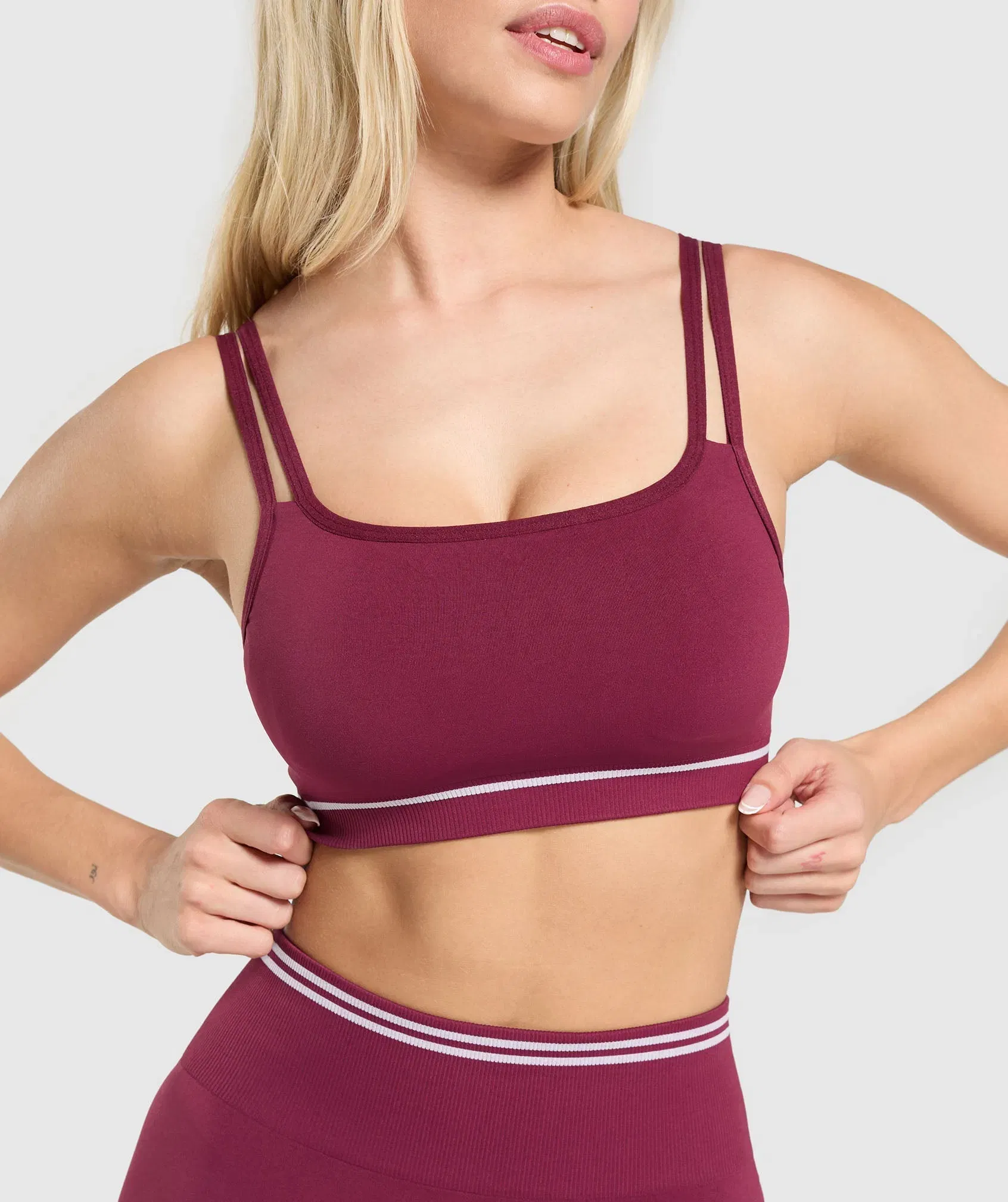 Women's Gymshark Contrast Seamless Sports Bra Strong Pink
