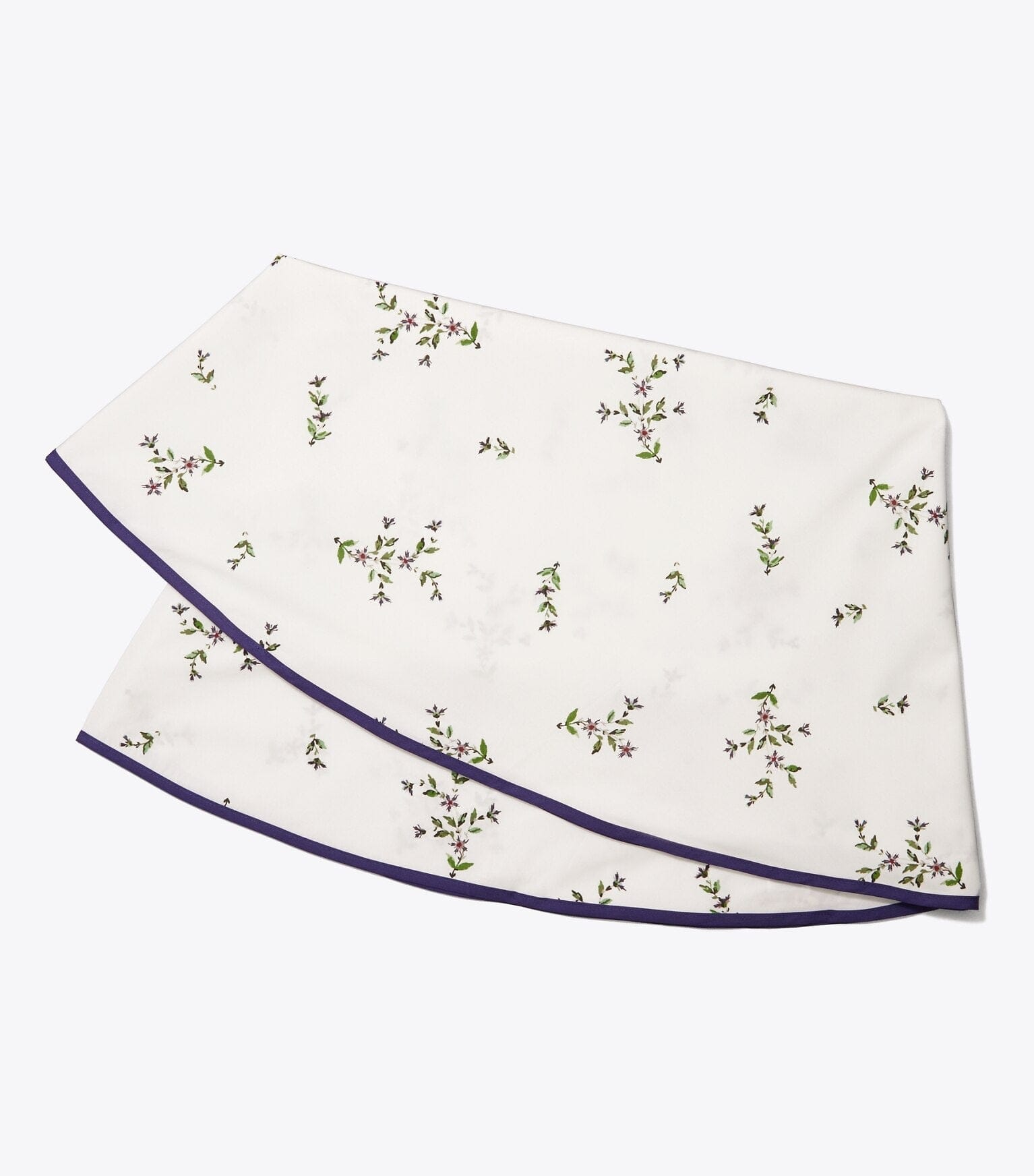 Jolie Fleur Round Tablecloth, 132"