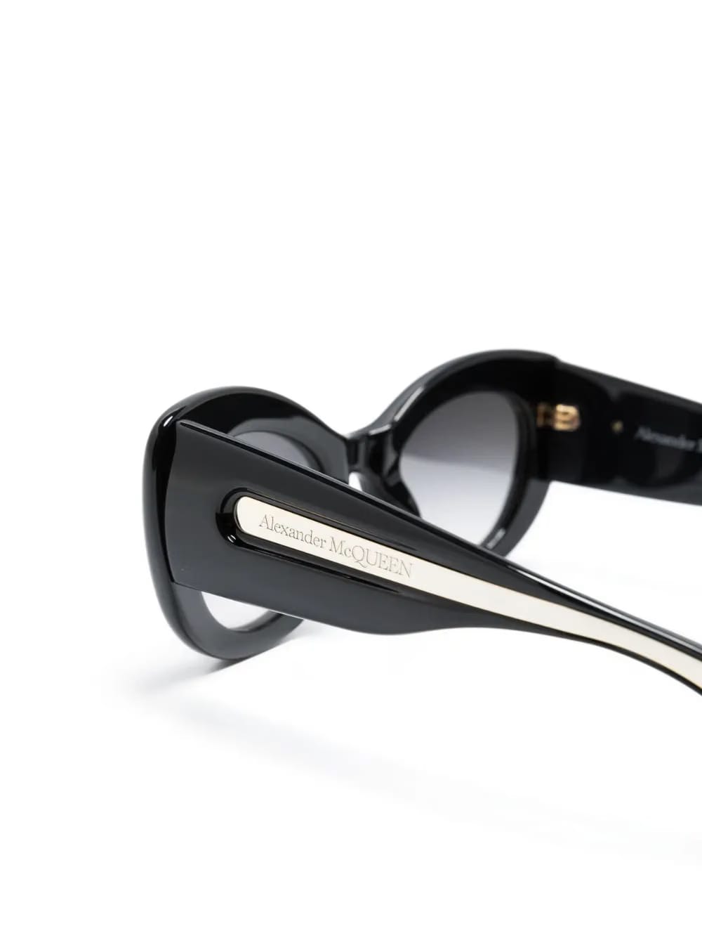 engraved-logo round-frame sunglasses