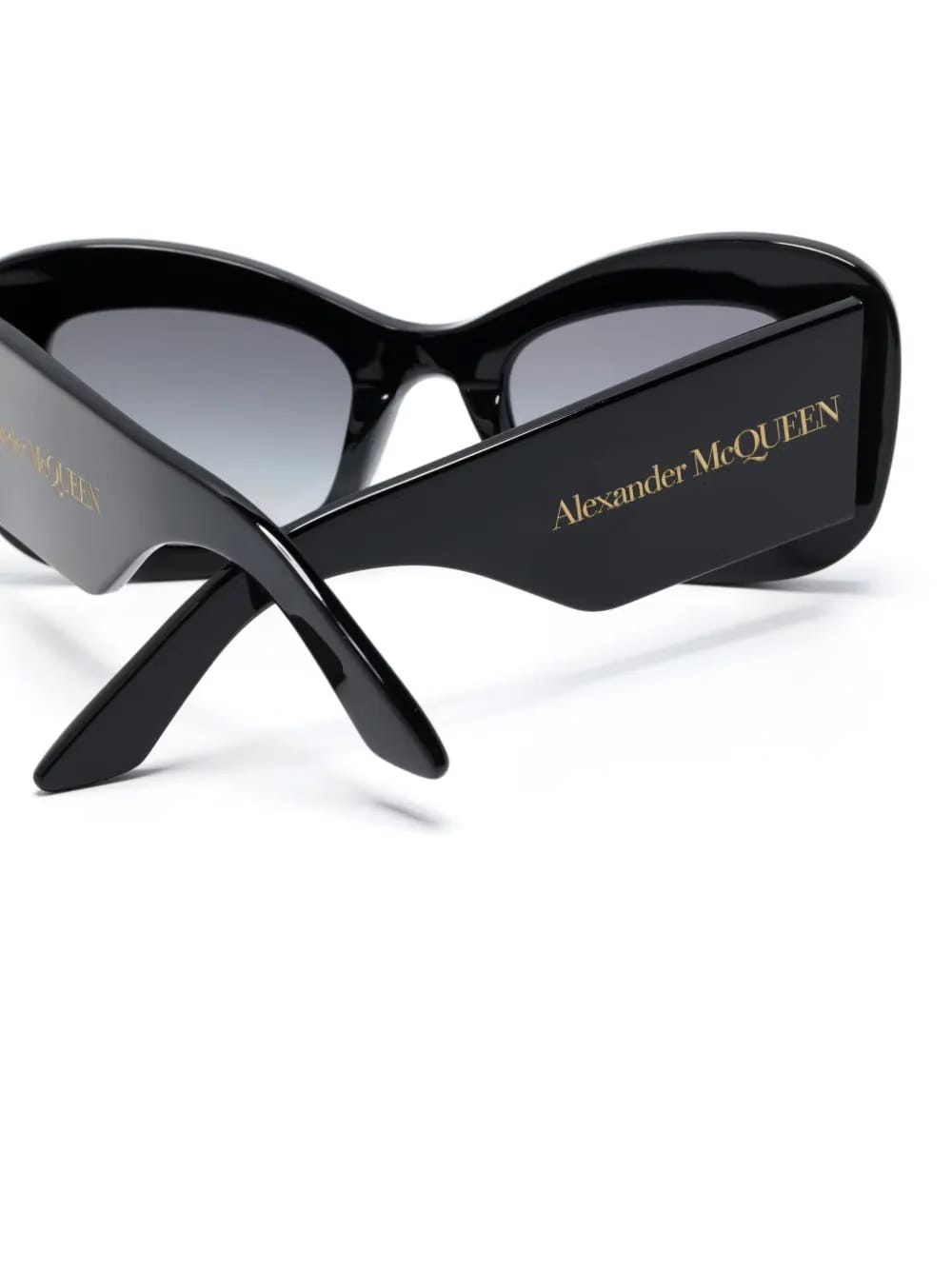 Bold cat-eye sunglasses