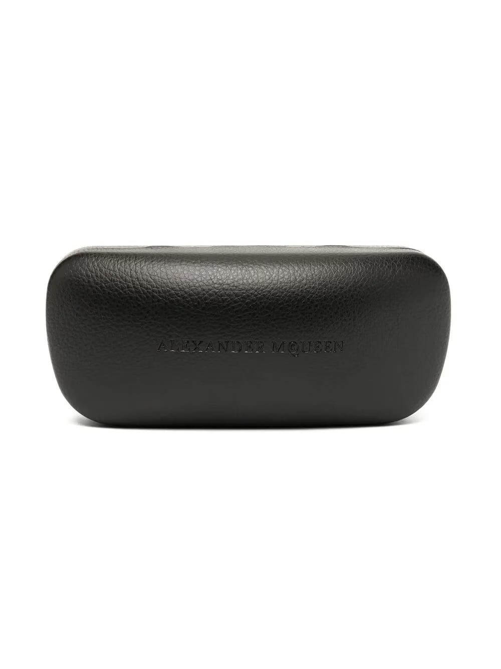 oversize-frame tinted sunglasses