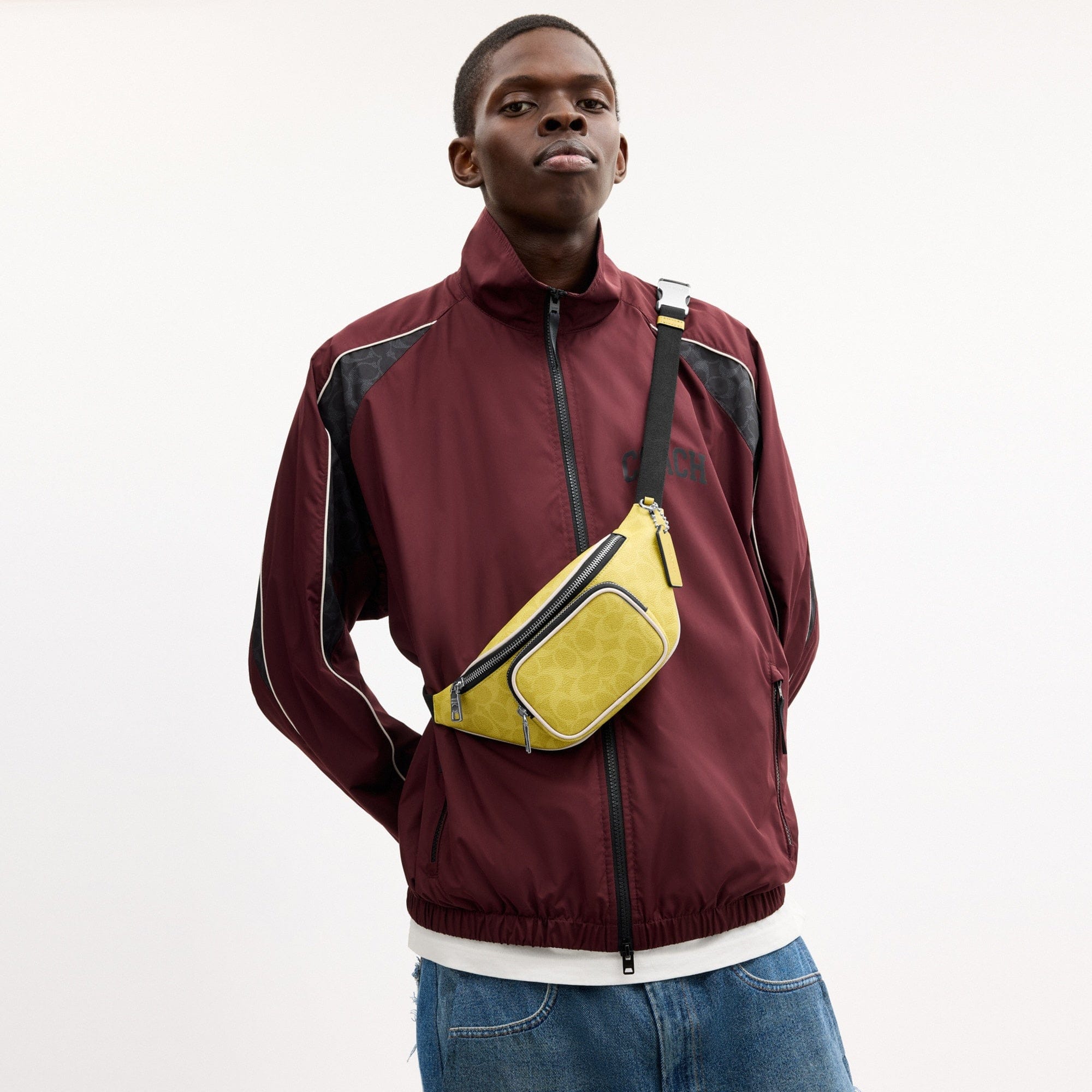 Travis Belt Bag 30 In Signature Canvas