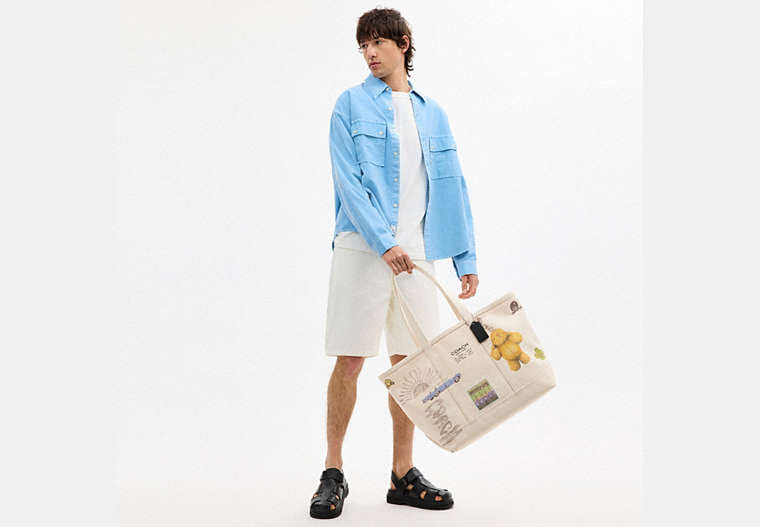 Utility Tote With Sketch Print