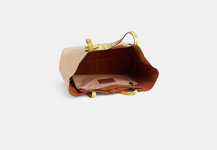 Reloved North Tote Bag 32
