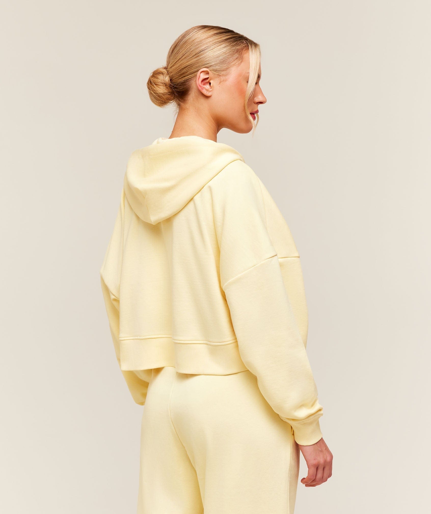 Women's Gymshark Training Oversized Boxy Zip Through Hoodie Butter Yellow