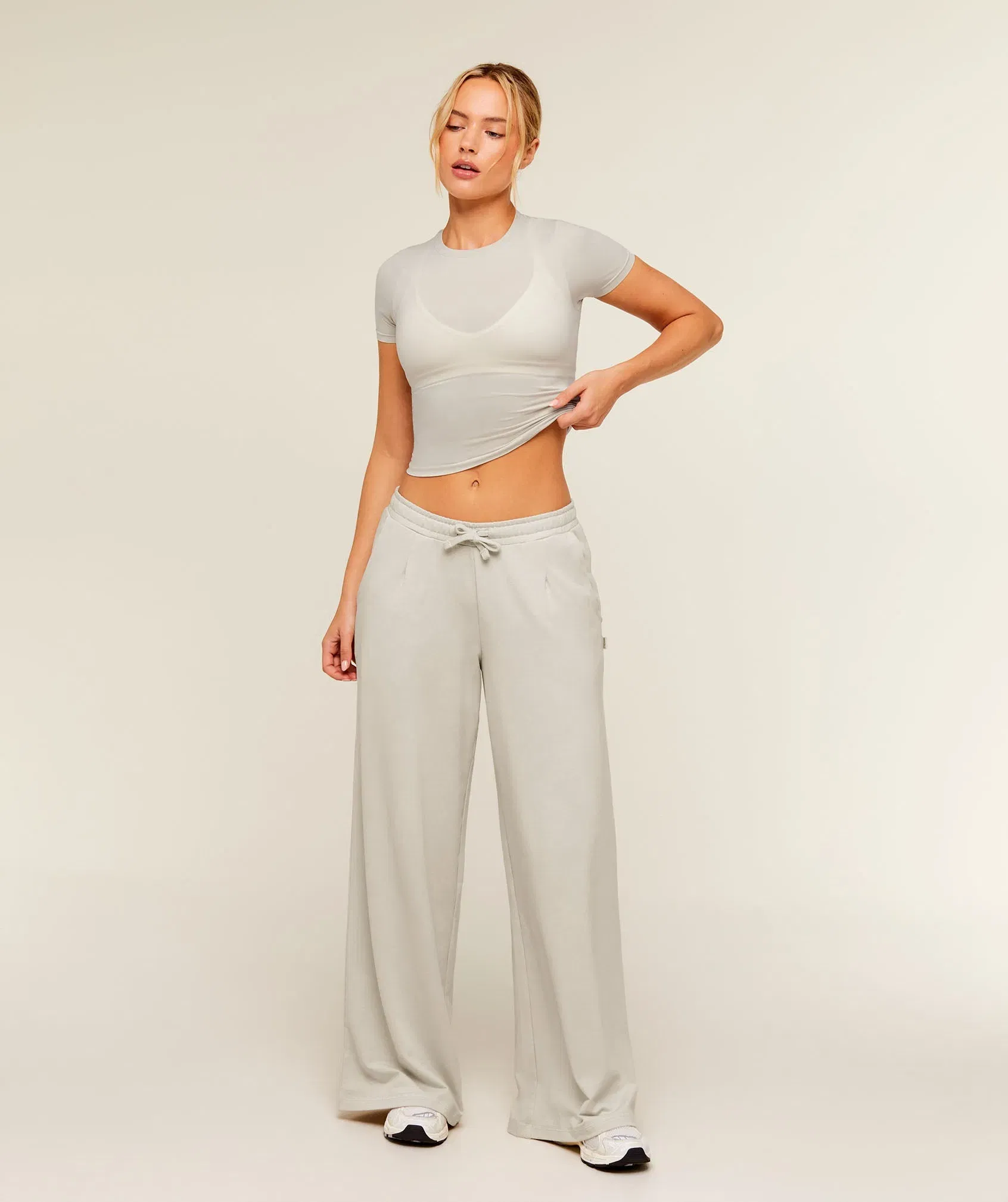 Women's Gymshark Lightweight Wide Leg Pants Regular Black