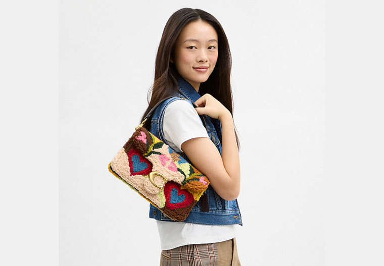 Tabby Shoulder Bag 26 With American Craft Tuft